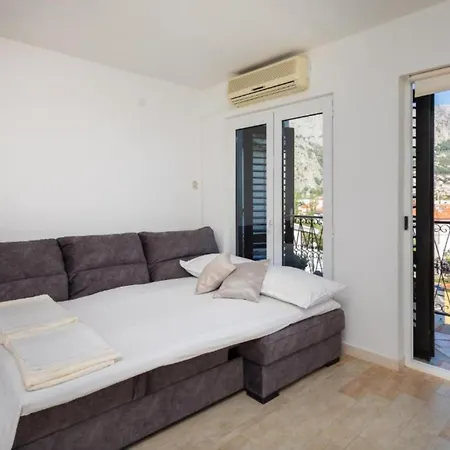 Adriatic Pearl - One Bedroom With Balcony And Sea View Omiš