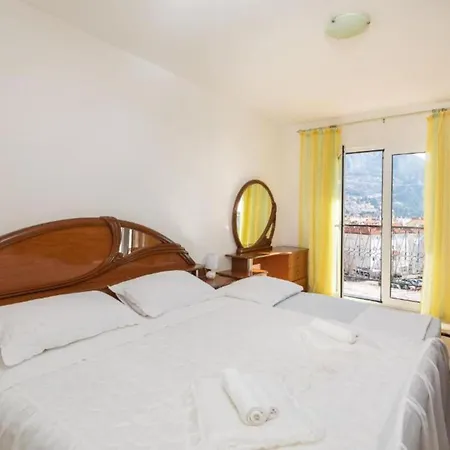Adriatic Pearl - One Bedroom With Balcony And Sea View * Омиш